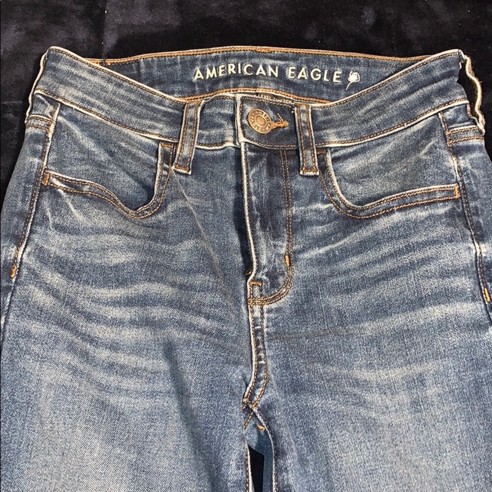 Medium washed American Eagle skinny jeans